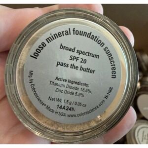 Colorescience Loose Mineral Foundation Sunscreen SPF 20 Pass the Butter 1.5g Jar